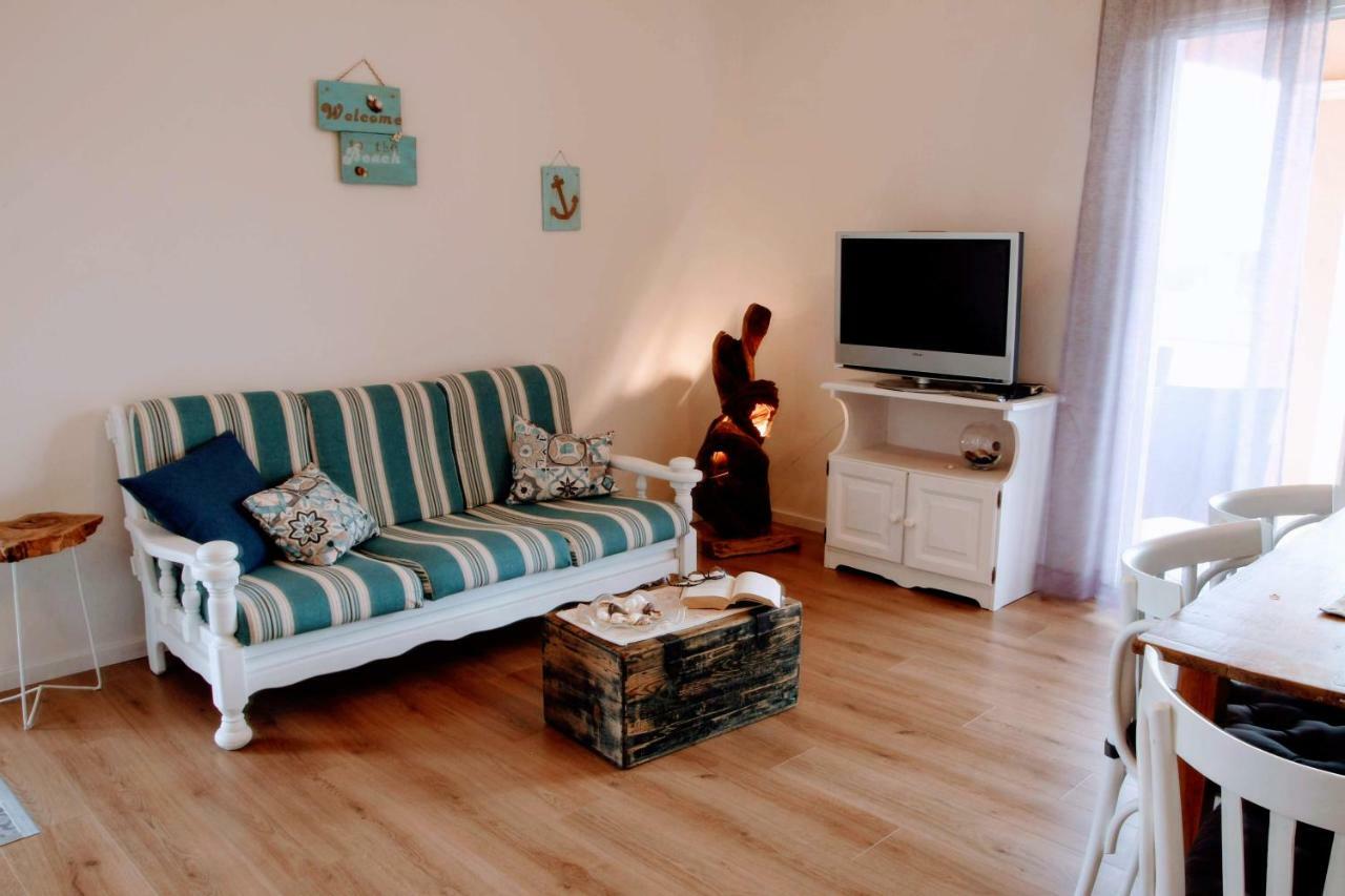 Grande Casa Al Mare Le Verande ซานตามาเรีย นาวาร์เรเซ ภายนอก รูปภาพ