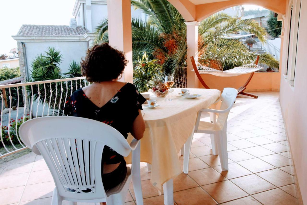 Grande Casa Al Mare Le Verande ซานตามาเรีย นาวาร์เรเซ ภายนอก รูปภาพ