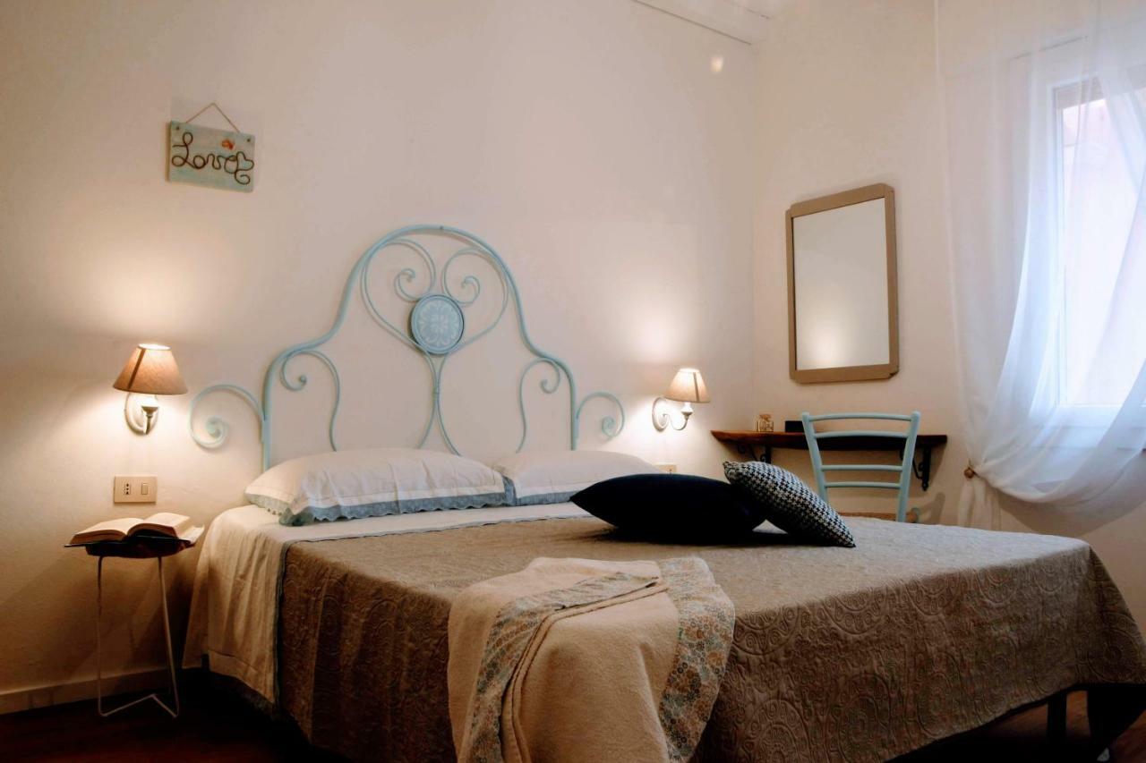 Grande Casa Al Mare Le Verande ซานตามาเรีย นาวาร์เรเซ ภายนอก รูปภาพ